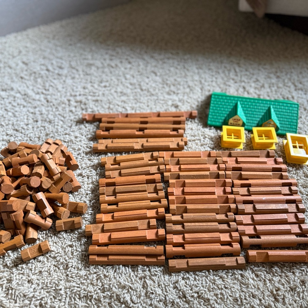 Lincoln Logs Bank Set – Vintage Style